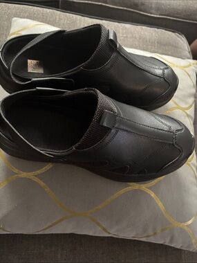 new directions Black Slip-On Casual Loafers
